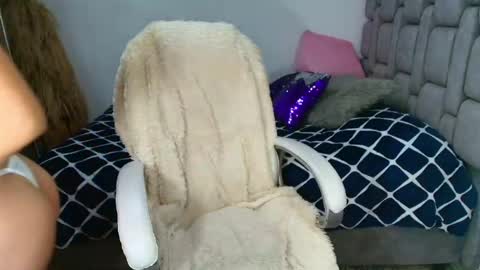 Mariana Gomez online show from May 11, 2026, 4:04 pm