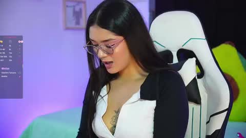 Snapshot of mariana_monroe04 chatting on September 18, 2025, 7:05 pm Mariana online show from September 18, 2025, 7:05 pm