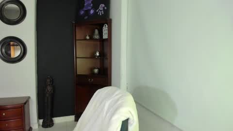    online show from December 11, 2024, 11:00 pm