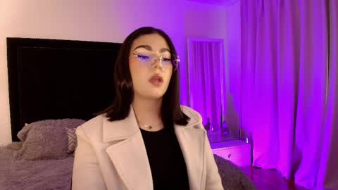 Snapshot of mariana_owen chatting on May 6, 2026, 11:59 am online show from May 6, 2026, 11:59 am