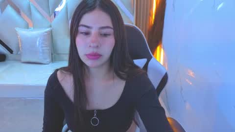 Mariana  online show from September 12, 2025, 1:00 pm