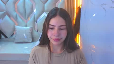 Mariana  online show from September 13, 2025, 12:49 pm