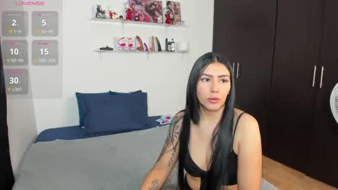 Snapshot of marianaandvalen chatting on October 17, 2025, 11:13 am MARIANA Y VALENTINA online show from October 17, 2025, 11:13 am