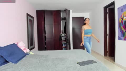 Snapshot of marianaandvalen chatting on February 12, 2026, 11:05 am MARIANA Y VALENTINA online show from February 12, 2026, 11:05 am