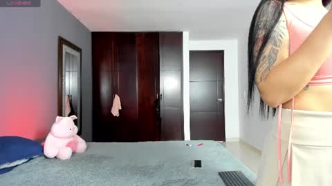 MARIANA Y VALENTINA online show from June 23, 2026, 11:08 am
