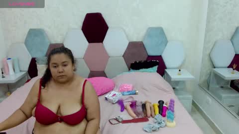 mariana online show from February 10, 2025, 1:35 am