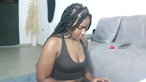 marianaee online show from September 23, 2025, 6:05 am