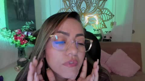 Mariana Lopez online show from January 10, 2025, 3:18 am