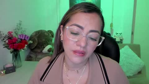 Mariana Lopez online show from February 26, 2025, 1:11 am