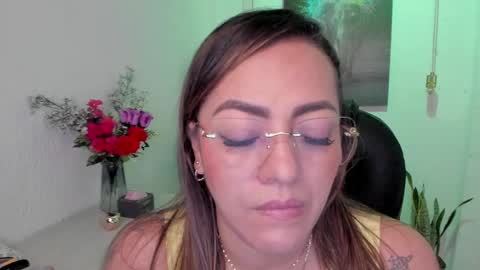 Mariana Lopez online show from March 4, 2025, 3:44 am