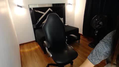 Mariana online show from January 14, 2026, 3:12 am