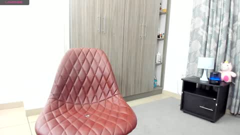Natalia online show from February 8, 2025, 1:33 pm