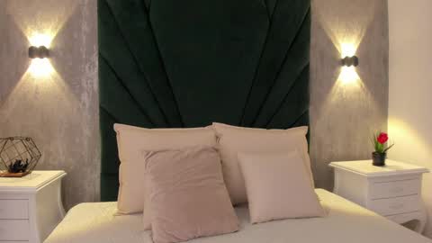 Mariana online show from December 3, 2024, 8:39 pm