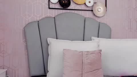 Mariana online show from March 1, 2025, 10:42 pm