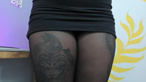 Mariana Vargas online show from October 10, 2025, 12:42 am