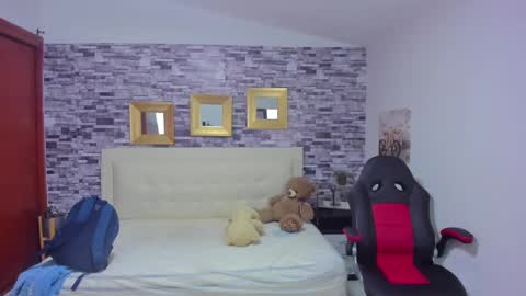 Snapshot of marianaxxx__ chatting on December 4, 2024, 8:40 pm Mariana online show from December 4, 2024, 8:40 pm