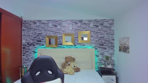 Snapshot of marianaxxx__ chatting on December 6, 2024, 1:11 pm Mariana online show from December 6, 2024, 1:11 pm