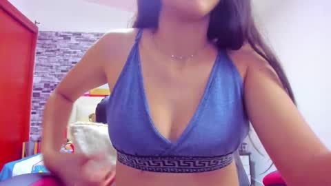 Snapshot of marianaxxx__ chatting on December 13, 2024, 9:20 pm Mariana online show from December 13, 2024, 9:20 pm