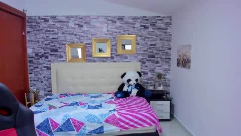 Snapshot of marianaxxx__ chatting on January 18, 2025, 11:44 pm Mariana online show from January 18, 2025, 11:44 pm