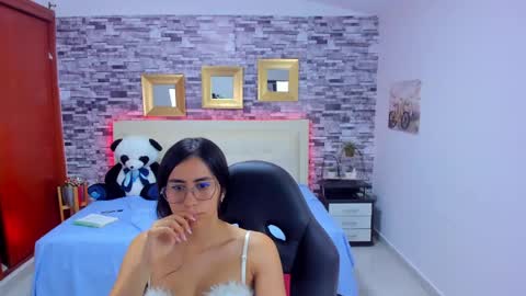 Snapshot of marianaxxx__ chatting on January 22, 2025, 1:10 am Mariana online show from January 22, 2025, 1:10 am
