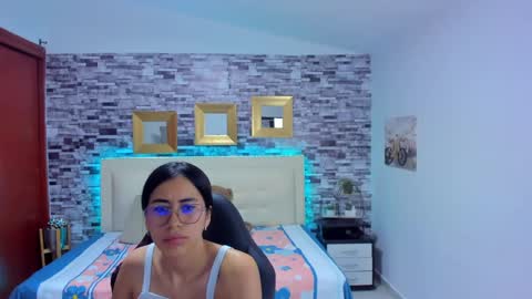 Snapshot of marianaxxx__ chatting on January 24, 2025, 12:20 am Mariana online show from January 24, 2025, 12:20 am