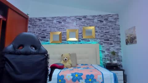 Snapshot of marianaxxx__ chatting on January 28, 2025, 8:47 pm Mariana online show from January 28, 2025, 8:47 pm