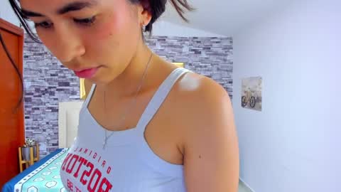 Snapshot of marianaxxx__ chatting on February 7, 2025, 12:20 am Mariana online show from February 7, 2025, 12:20 am