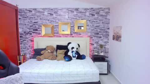 Snapshot of marianaxxx__ chatting on February 26, 2025, 8:11 pm Mariana online show from February 26, 2025, 8:11 pm