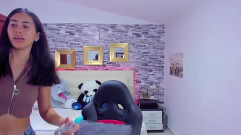 Snapshot of marianaxxx__ chatting on March 10, 2025, 8:56 pm Mariana online show from March 10, 2025, 8:56 pm