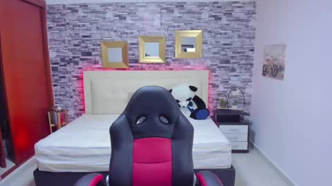 Snapshot of marianaxxx__ chatting on March 12, 2025, 8:31 pm Mariana online show from March 12, 2025, 8:31 pm