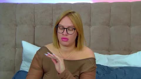 Snapshot of marianeumann chatting on September 28, 2025, 6:46 pm Maria online show from September 28, 2025, 6:46 pm