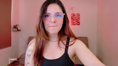 Snapshot of mariangeel_ chatting on January 28, 2025, 10:45 pm mariangeel_ online show from January 28, 2025, 10:45 pm