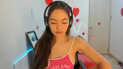 Mariangel online show from February 17, 2025, 8:36 pm