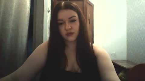 mariangloom online show from July 20, 2026, 10:39 am