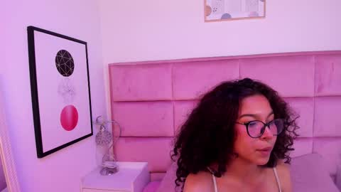 marianna_ray_ online show from February 11, 2025, 6:33 pm