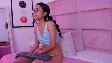 marianna_ray_ online show from February 22, 2025, 6:41 pm