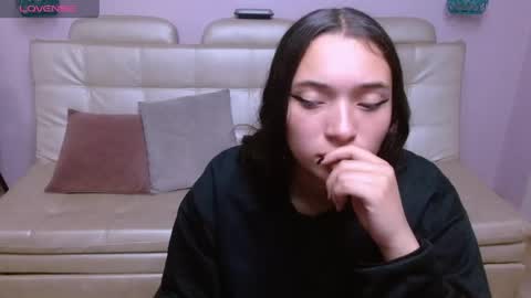 marianne_cam online show from April 16, 2026, 2:07 pm