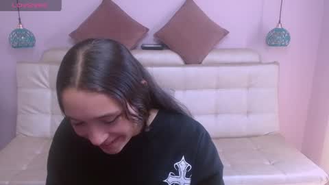 marianne_cam online show from April 22, 2026, 3:24 pm