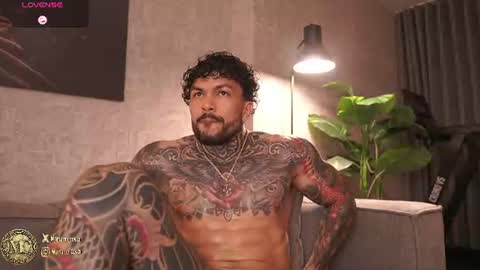 Snapshot of mariano_costa chatting on June 25, 2026, 1:49 am Mariano Costa online show from June 25, 2026, 1:49 am