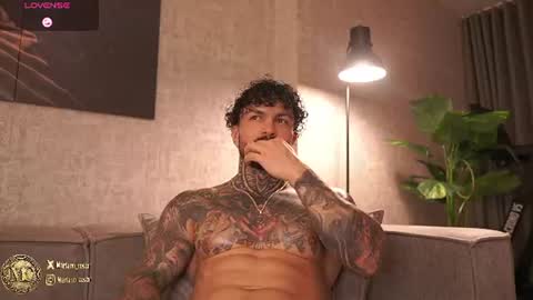 Snapshot of mariano_costa chatting on August 8, 2026, 12:35 am Mariano Costa online show from August 8, 2026, 12:35 am