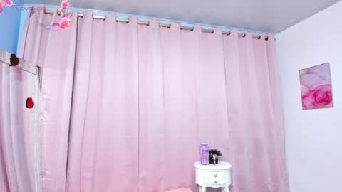 Snapshot of marianrosse chatting on May 2, 2026, 3:17 pm marianrosse online show from May 2, 2026, 3:17 pm