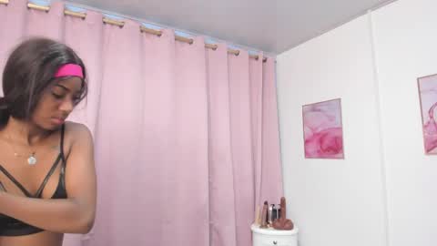 Snapshot of marianrosse chatting on May 24, 2026, 8:58 pm marianrosse online show from May 24, 2026, 8:58 pm