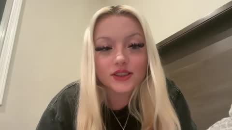 mariantana online show from March 10, 2025, 6:16 am