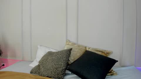 Maria Pettit online show from January 11, 2026, 7:24 am