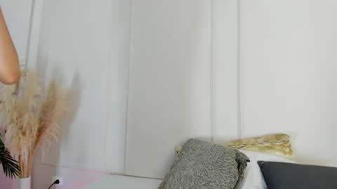 Maria Pettit online show from April 27, 2026, 12:58 pm