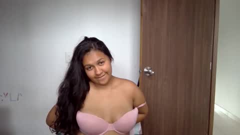 Snapshot of mariaspx chatting on April 15, 2026, 8:53 pm mariaspx online show from April 15, 2026, 8:53 pm