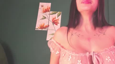 Theressa online show from September 19, 2025, 10:49 am