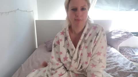 Snapshot of mariavalentinee chatting on March 15, 2026, 9:26 am Maria online show from March 15, 2026, 9:26 am