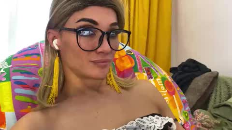 Mari online show from November 18, 2025, 12:42 pm