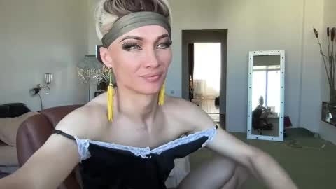 Snapshot of maridekoks chatting on April 19, 2026, 7:07 am Mari online show from April 19, 2026, 7:07 am